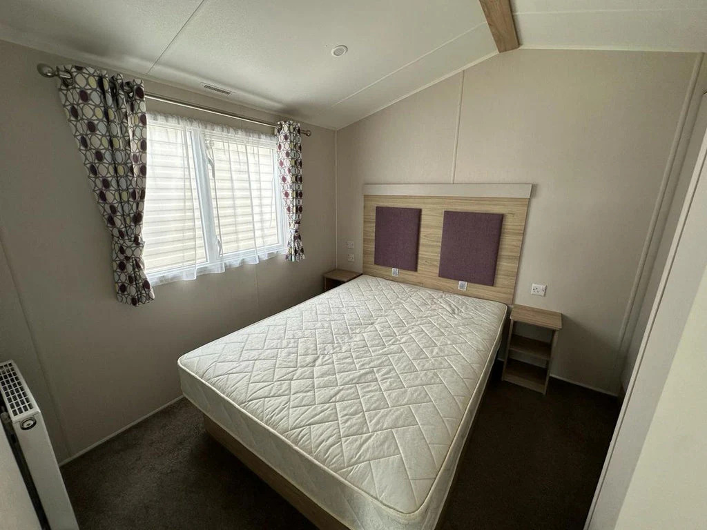 WILLERBY LINWOOD C1568 - Image 5