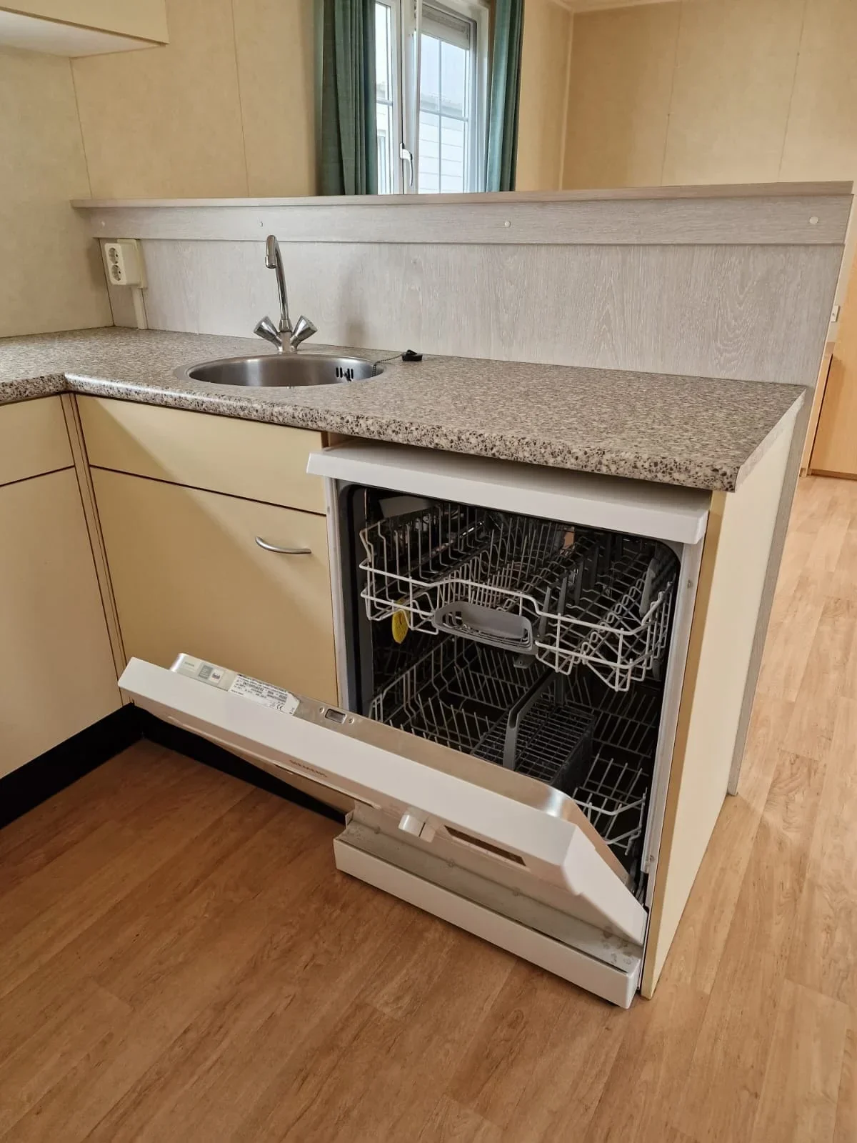 Casa móvel T3 TULA – Cozinha e casas de banho equipadas - Image 8